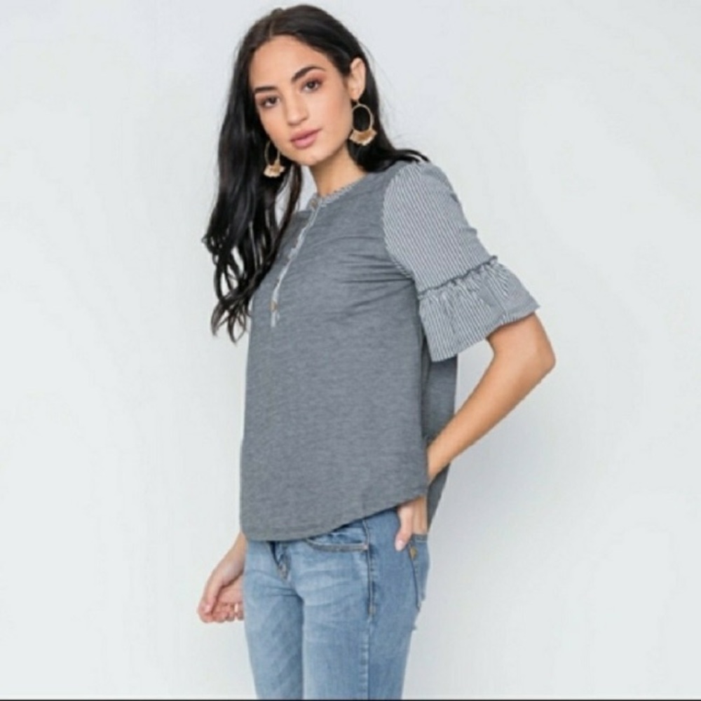 🌸Host Pick🌸 NWT Flirty boutique top - Picture 2 of 6